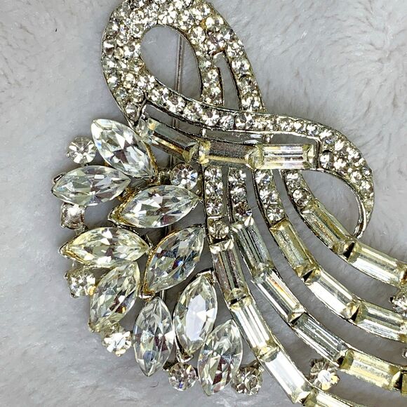 Vintage 50s Rhinestone Brooch Clear Crystal Marquis Baguette Spray Pin Statement - Picture 3 of 11